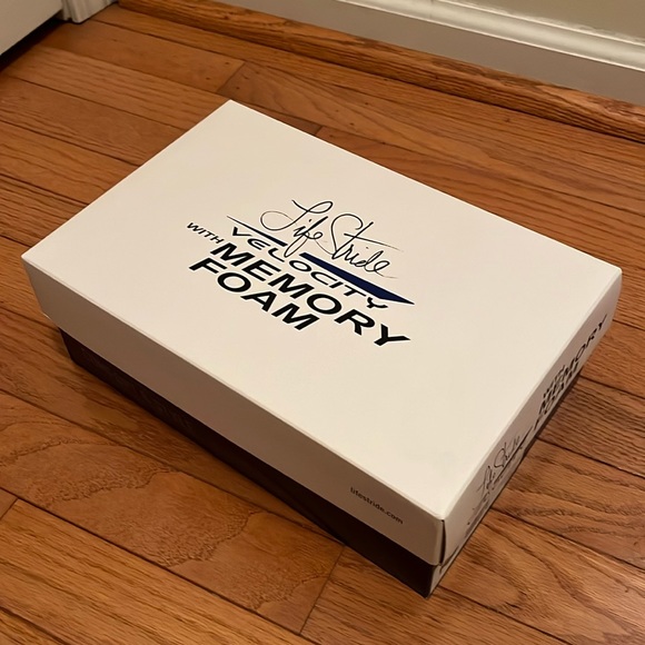 LifeStride Velocity with Memory Foam Black Kobe Mickie Heels - Picture 6 of 6